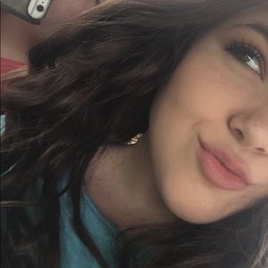 Meet your Posher, Mallorie